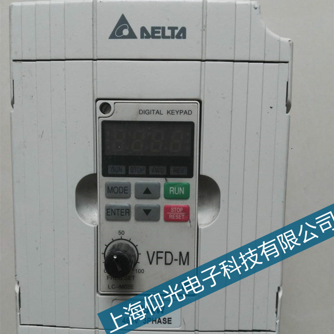 昆山臺(tái)達(dá)VFD-M變頻器OC故障報(bào)警維修